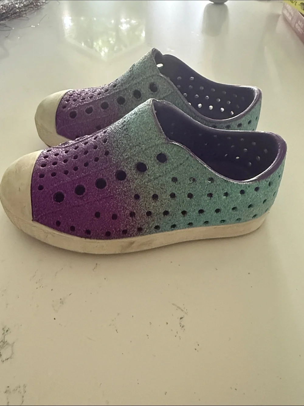 Native Kids Water Shoes in Purple & Blue Gradient
